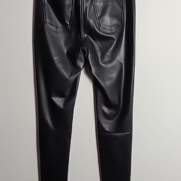 7 FOR ALL MANKIND Black Faux Leather Women Skinny Jeans Size Medium - Picture 11 of 14